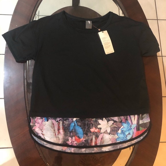 Top - Picture 2 of 3